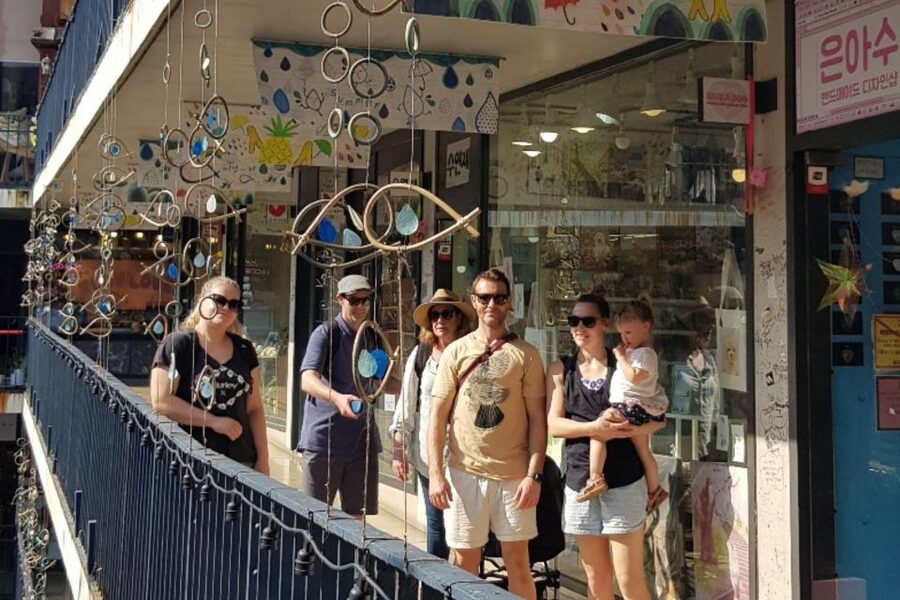 Seoul: Gwangjang Market Netflix Food Tour - The guide matters: what past groups praised about the experience