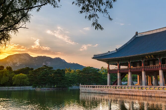 Seoul: Gyeongbokgung Palace Half Day Tour - Timing matters: the Change of Guards chance