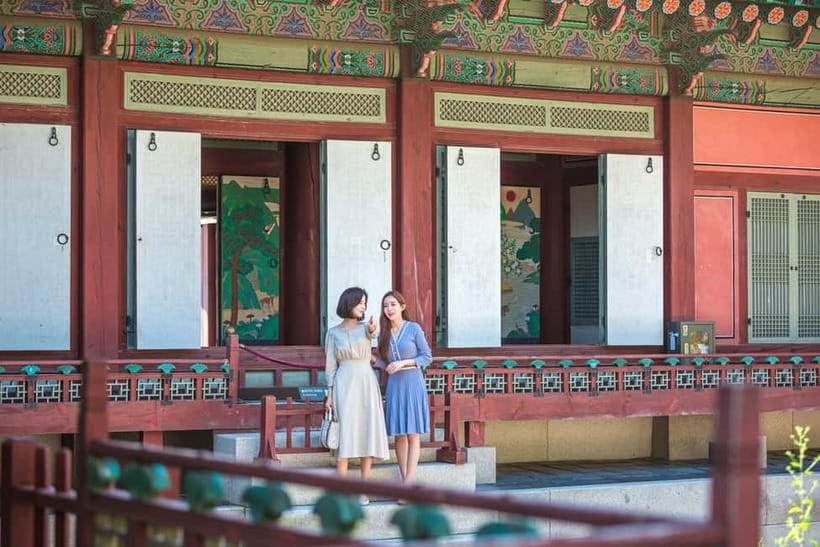 Seoul: Gyeongbokgung Palace Half Day Tour - English live guides: why the human part matters here