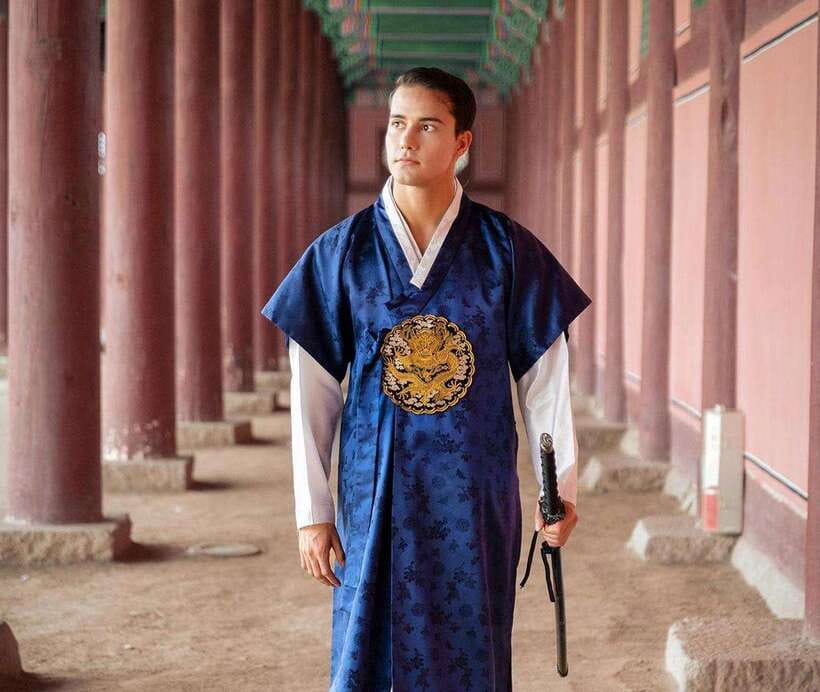 Seoul: Hanbok Rental with Gyeongbokgung Palace Entry - Making the most of your 1-hour rental at Gyeongbokgung