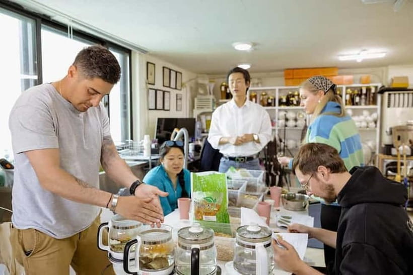 Seoul: herbal tea class & Korean Medicine tour - Foot spa in warmer months, meridian massage in winter