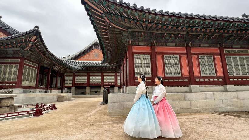 Seoul Highlights: Gyeongbok Palace, Insadong & N Seoul Tower - Gwangjang Market street food stop, plus the ginseng museum reality