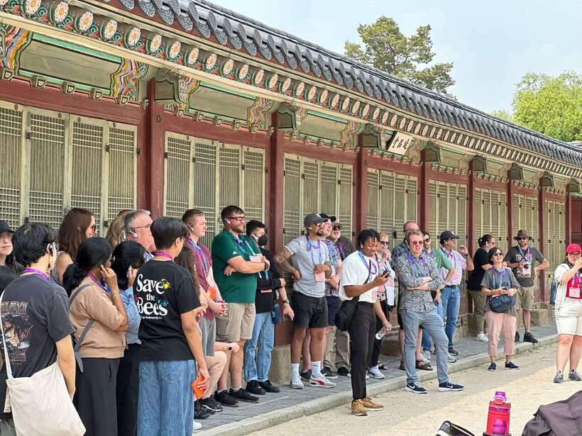 Seoul Highlights: Gyeongbok Palace, Insadong & N Seoul Tower - What guides tend to do well, based on real experiences
