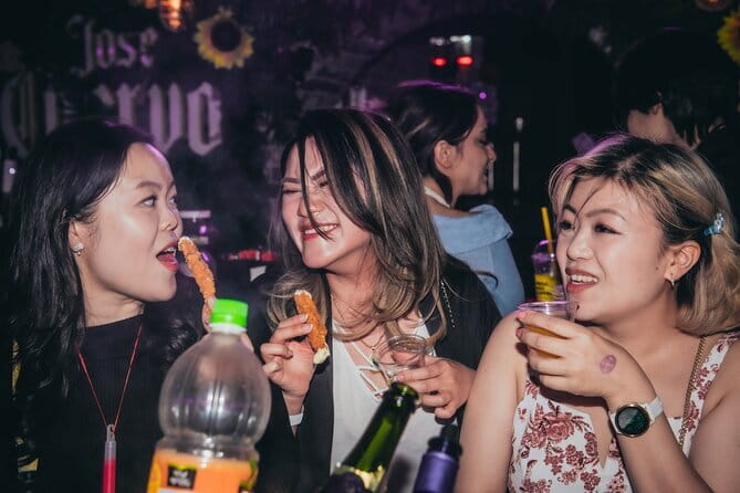 Seoul: Hongdae Premium Pubcrawl with Open Bottles - 247 Hookah Bar: Flavored Shisha and a Change of Tempo