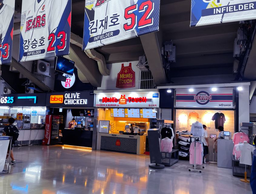Seoul: Jasmil Baseball Stadium Game Ticket with Dinner/Beer - Why Jamsil baseball turns a standard game into a group experience