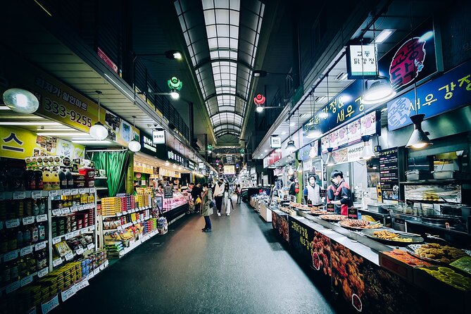 Seoul: Korean Chicken & Beer Night Tour with Local Hidden Gems - Walking Comfort and Cold-Night Reality in Seoul