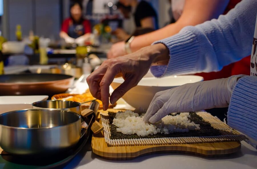 Seoul: Korean Cooking at Seoul Cooking Club! - Finding The Jonggak Kitchen Fast (No Taxi Panic)