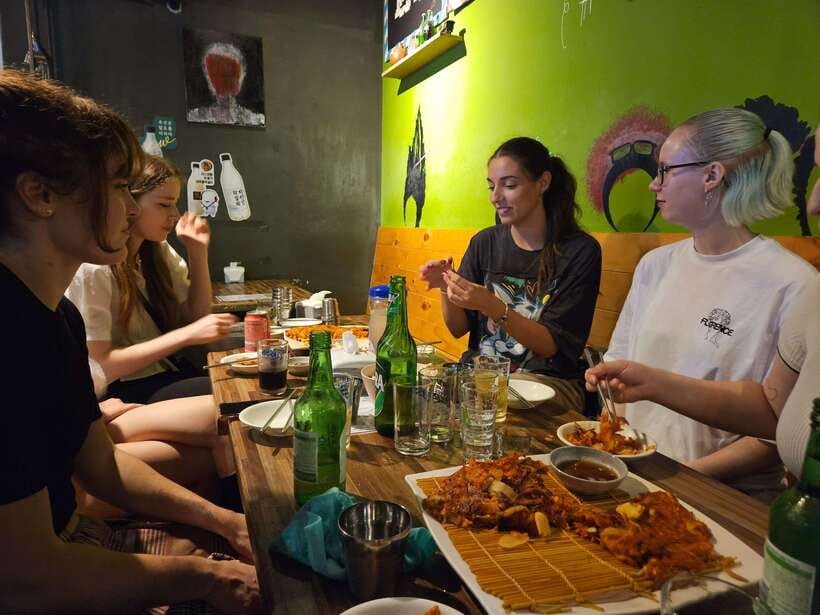 Seoul: Korean Drinking Games Night (non-drinkers welcome) - The Local Bar Hour: Learning Korean Games Without Losing the Group
