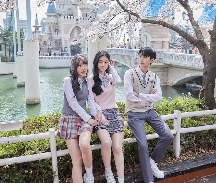 Seoul: Lotte World 1 Day Pass & Korean School Uniform Rental - Before You Go: Passport Rules and Child Pricing Reality