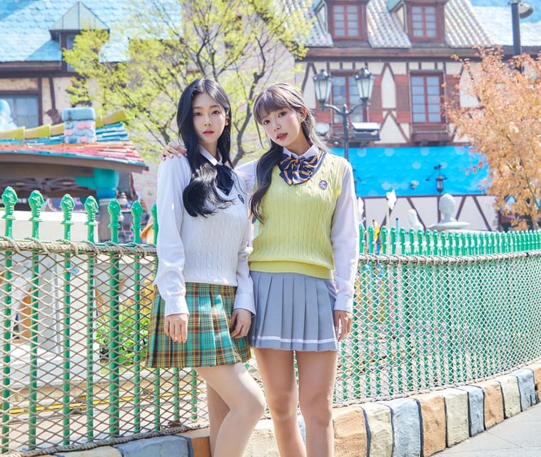 Seoul: Lotte World 1 Day Pass & Korean School Uniform Rental - Night Light Parade and 4D Rides: The Moments to Time Your Day Around