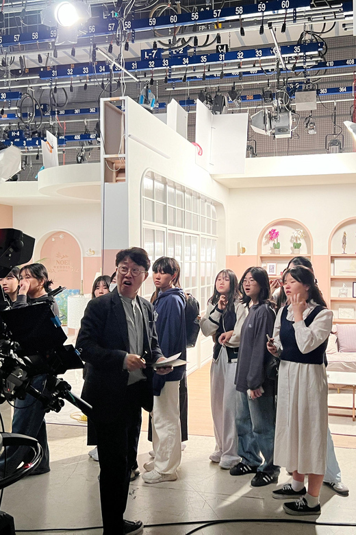 Seoul: MBC Insider Live K-Drama Rehearsal & VIP Studio Tour - The drama rehearsal VIP moment: seeing actors rehearse up close