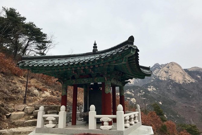 Seoul Mountain Hike: Temples, Folklore & Traditional Meal - Lunch at a Mountain Restaurant, With Alcoholic Beverages Included