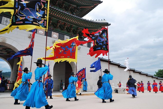 Seoul Palace Morning Tour - Jogyesa Temple: Locust Trees, Seokgamoni, and a Quiet Zen Stop