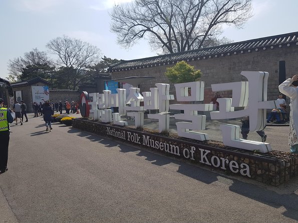 Seoul Palace Morning Tour - The guide experience: friendly, professional, but pace varies
