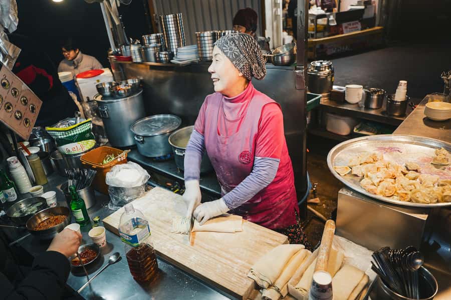 Seoul: Palace, Temple and Market Guided Foodie Tour at Night - Key Highlights You’ll Actually Feel