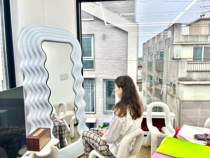 Seoul: Personal Color, Fashion, and Make-up Analysis Session - The premium option: body shape, fit, and deeper fashion choices