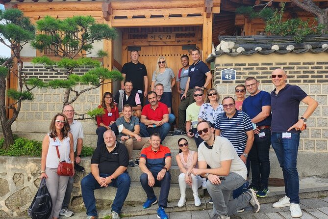 Seoul Private 4 Hour Tour with A Korean Buddy - Bukchon Hanok Village and Getting the Photo Angles Right