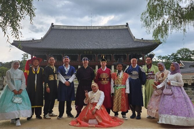 Seoul Private 4 Hour Tour with A Korean Buddy - Using Subway, Bus, and Taxi Options With Confidence