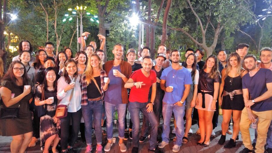Seoul: Pub Crawl - Stop 1: The First Bar or Club Is the Warm-Up and Meet-Up