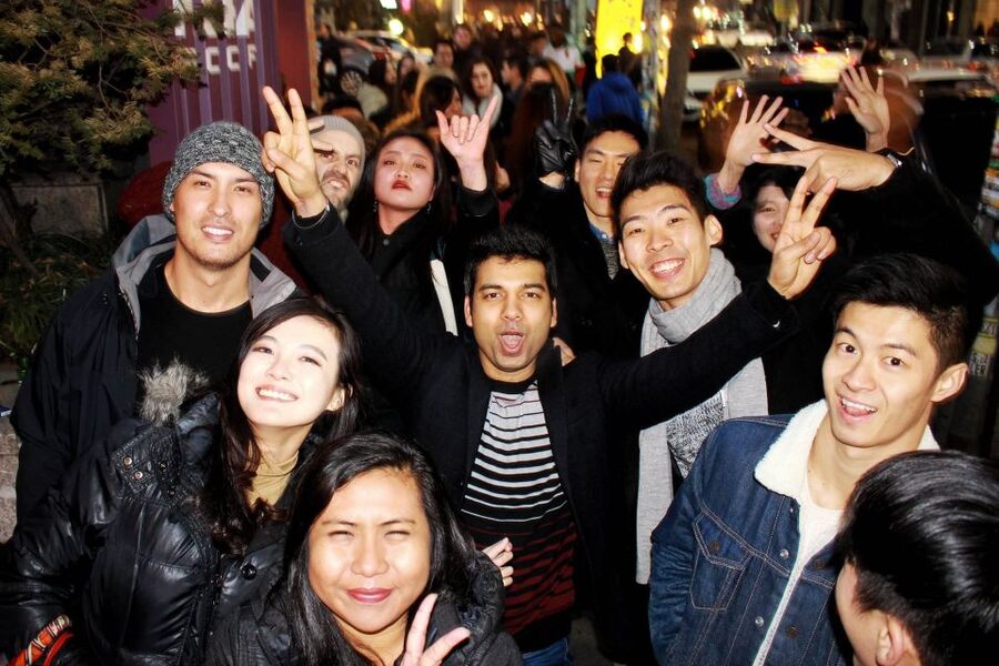 Seoul: Pub Crawl - Dress Code, Physical ID, Age Limits, and Smoking Rules