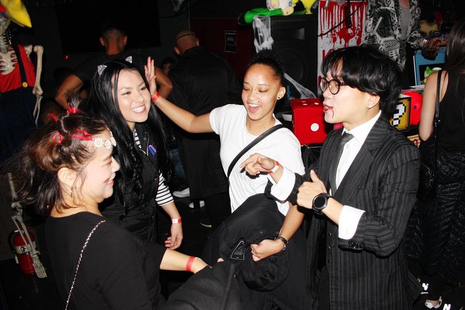 Seoul Pub Crawl by Absolute - Stop One at Absolute: The Orientation That Keeps the Night Smooth