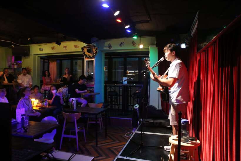 Seoul’s Stars: Open Mic with Local & International Talent - A Thirsty Thursday night built around open mic energy