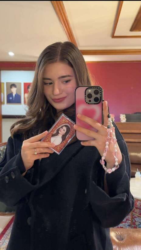 Seoul: Sihyunhada Photo, Personal Color, Makeup&Hair TOUR - The real idea: K-beauty makeover plus a legit profile photo