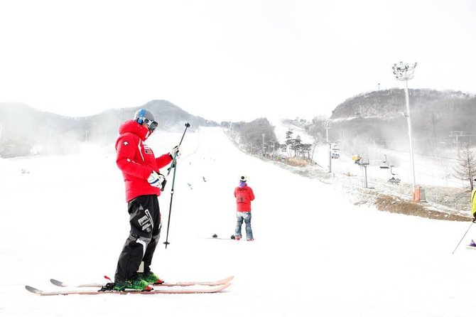Seoul Ski Tour at Jisan Forest Resort - The Day Starts Early With 8:00 Pickup, Then It Becomes About Skiing