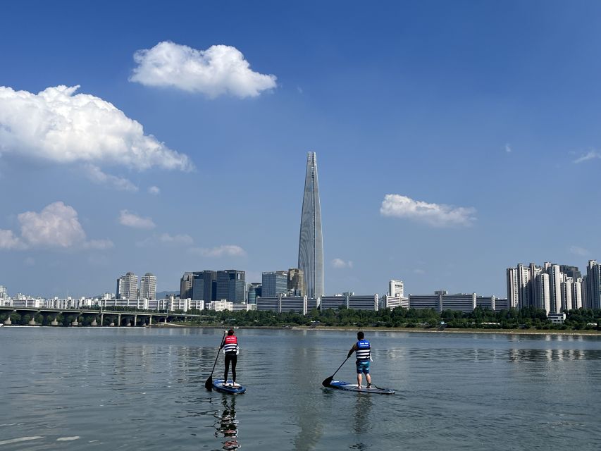 Seoul: Stand Up Paddle Board (SUP) & Kayak in Han River - Getting Set Up: Gear, Showers, Lockers, and Safety Briefing