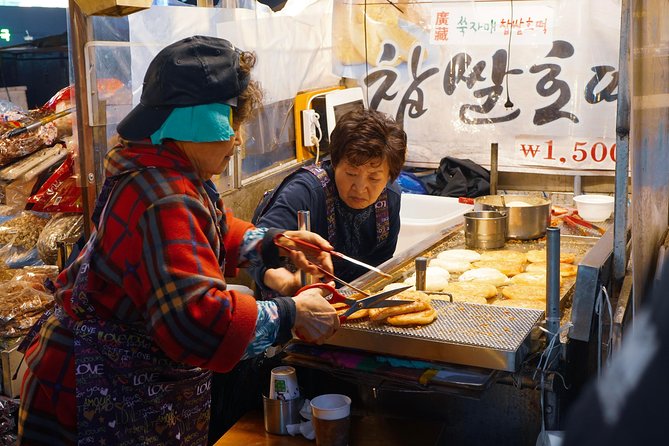 Seoul Street Food Market Tour - Weather, refunds, and the one thing you should not ignore