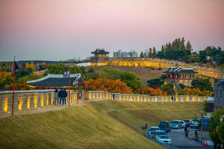 Seoul : Suwon Hwaseong Fortress+Starfield Library+Waujeongsa - Pace, comfort, and who this tour is for