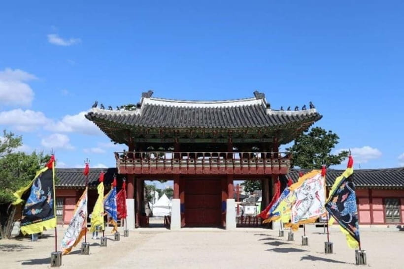 Seoul: Suwon Hwaseong & Waujeongsa & Starfield Heritage Tour - Hwaseong Fortress: the UNESCO wall walk that actually earns its photos