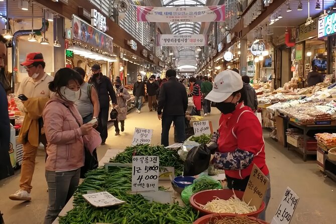 Seoul: Temple Vegan Cooking Class & Oriental Medicine Tour - Cheongnyangni Fruit and Vegetable Market and the Herb and Ginseng Stops