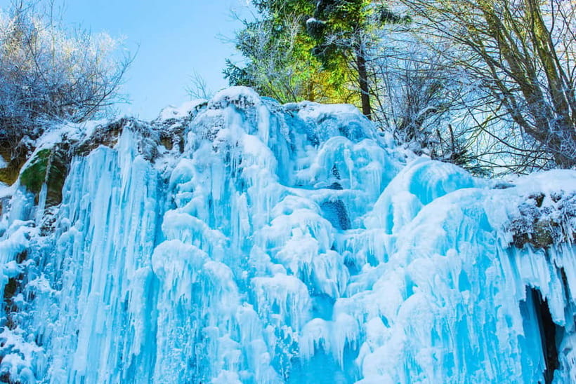 Seoul: Vivaldi Park Winter Ski with Eobi Ice Valley Day Tour - The lesson that helps first timers: how to use it well