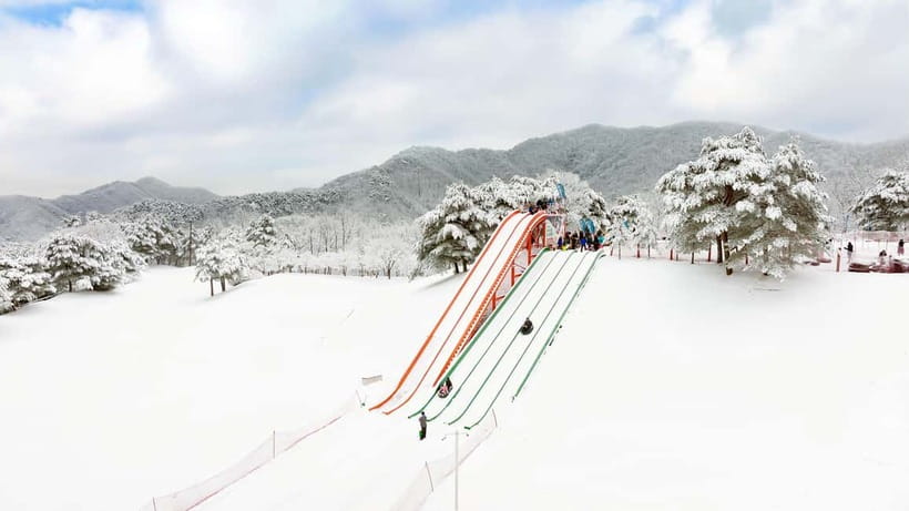 Seoul: Vivaldi Park Winter Ski with Eobi Ice Valley Day Tour - Getting to Vivaldi Park Ski World: the “gear up and go” phase