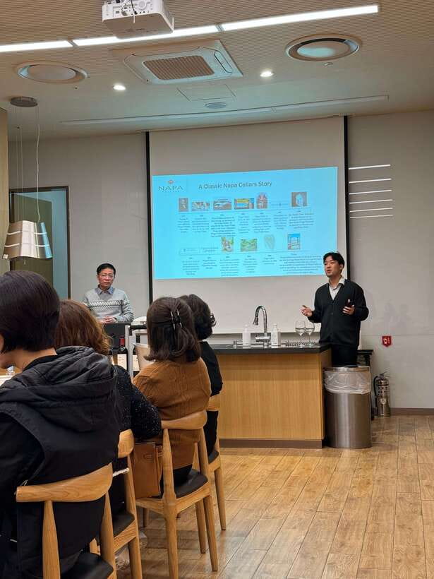 Seoul: Wine & Korean BBQ, Perfect Pairing Dinner in Sinchon - Seoul’s Sinchon pairing dinner, the smart alternative to another food tour
