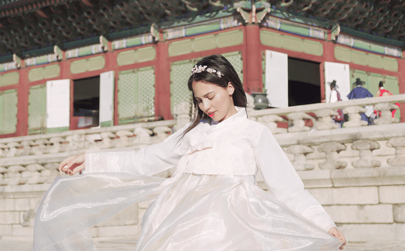 Seoul : Your Personal Photographer in Gyeongbokung - Should you book this private Gyeongbokgung photo session?