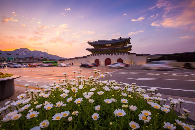 Signature Seoul : Netflix Sites, Street Food & N Seoul Tower - Blue House pass by, and why security can rewrite the plan