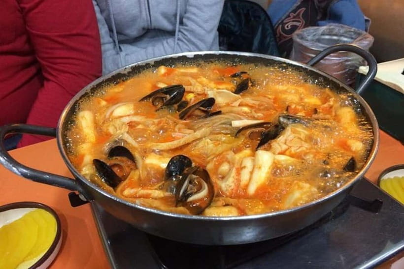 Small-Group Night Dining Tour: 10 Tastings With KBBQ Course - The 3.5-hour route: Anguk Station to Jongno 5-ga, with smart stops