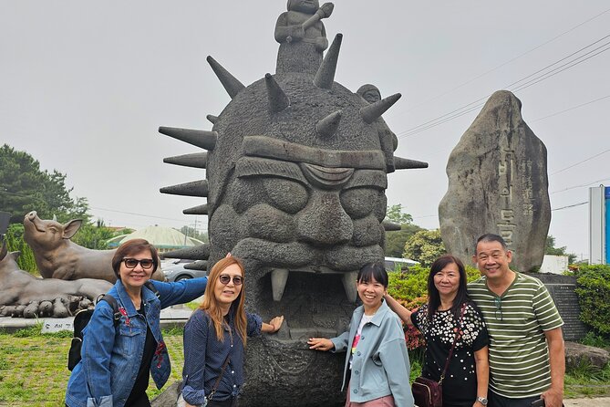 Small group tour FULL - PACKAGE Tour to All Areas in Jeju Island - O’sulloc Tea Museum and Dongmun Market: a slower pause before the seafood finale