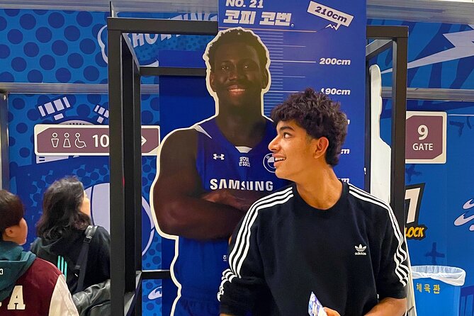 Sports Match in Seoul with Guided K-Food Experience - Stop 2 at the Jamsil Sports Complex: match viewing with stadium drinks