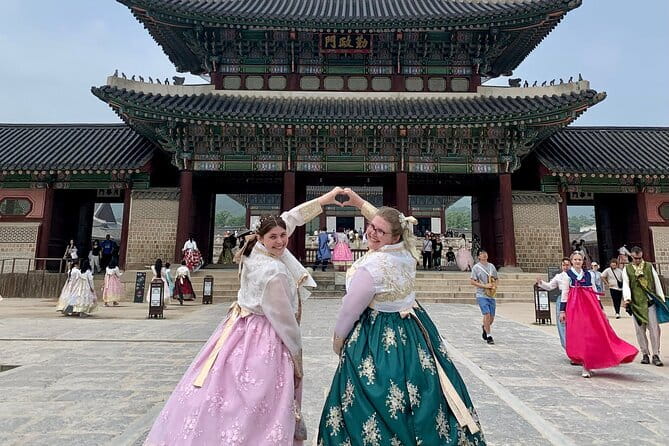 Tour Seoul’s oldest district with a storyteller from Bukchon - Cafe Onion Anguk: Historic Architecture, Countable Timelines