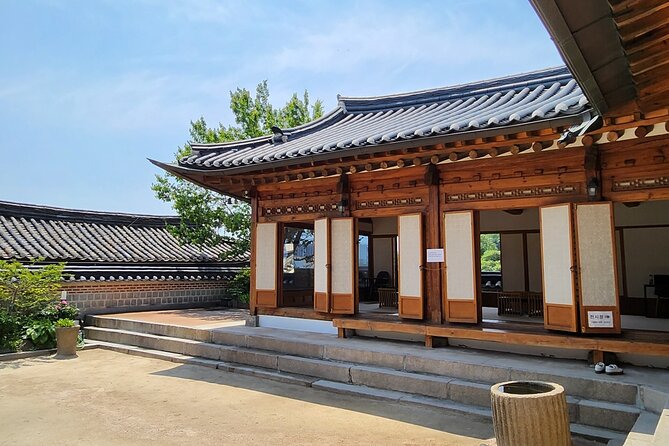 Traditional Gourmet - Stop 1: Bukchon Hanok Village, where the streets set the appetite
