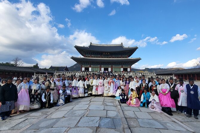 Walking Tour with Gyeongbokgung Palace, Bukchon, Insadong - Gyeongbokgung Palace photoshoot tour: what you should focus on