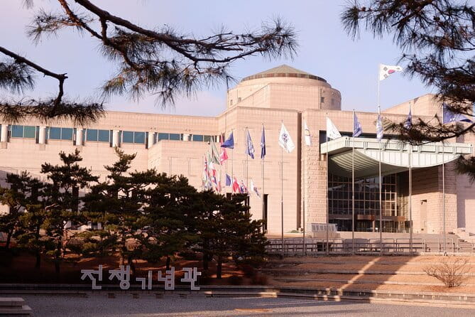 War Memorial, Jogyesa Temple & Tapgol Park Tour in Seoul - War Memorial of Korea: UN Memorial Cemetery and the Message of Peace