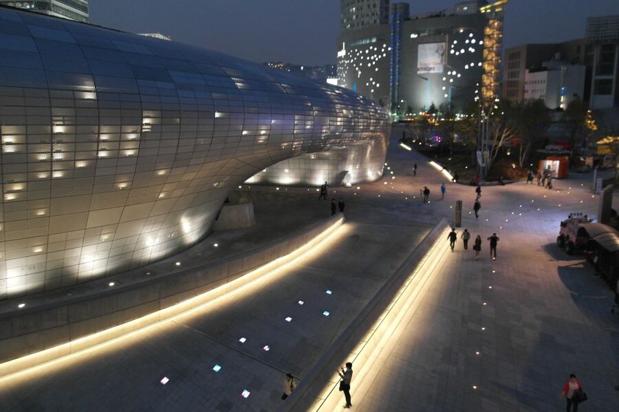 Welcome to Seoul: Private Tour with a Local - Walking pace, using taxis, and how to handle time