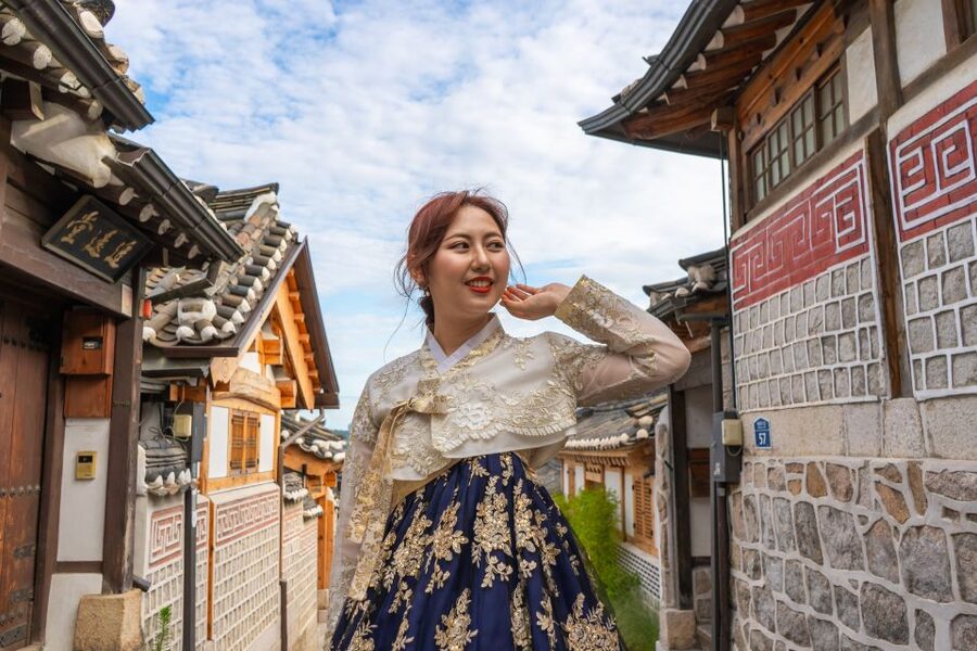 Your Personal Seoul Photographer! - Bukchon Hanok Village and Samcheong-dong Alleys: Photos With Character